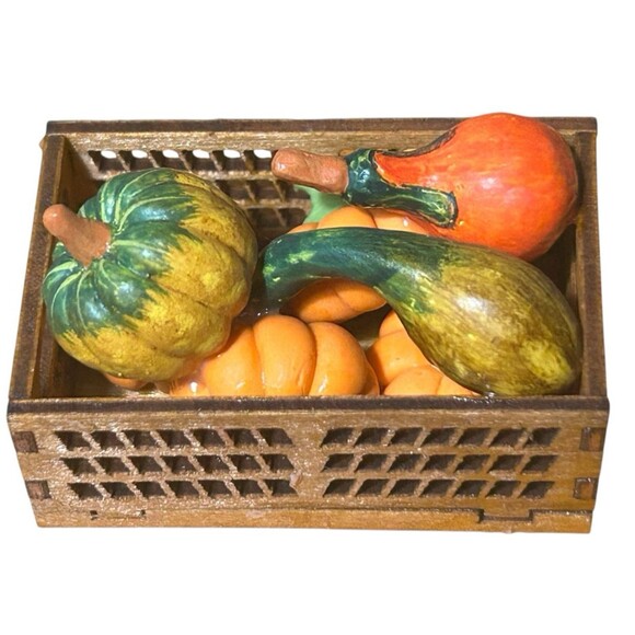 Mini Dollhouse Crate of Pumpkins & Gourds Fall Harvest Halloween Village Decor - Picture 3 of 7